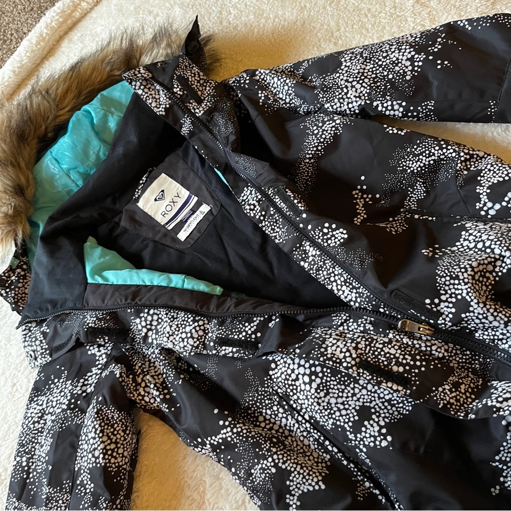 Womens Roxy Ski Jacket Medium Size Black & White